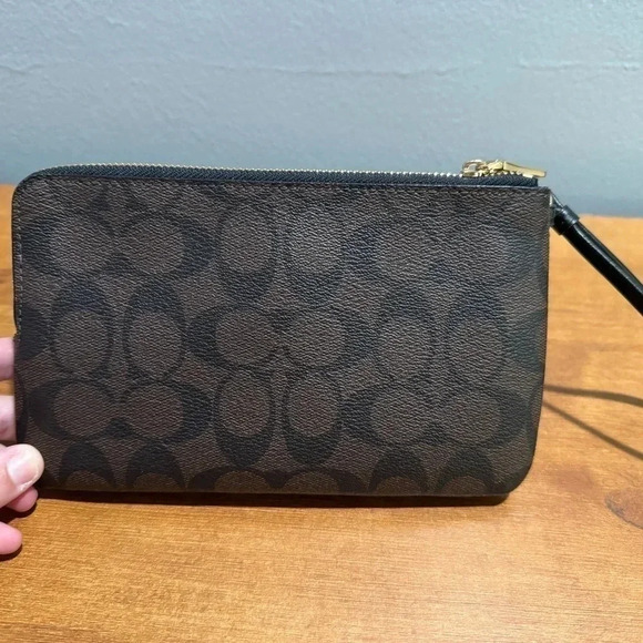 Coach Wristlet - Picture 3 of 7